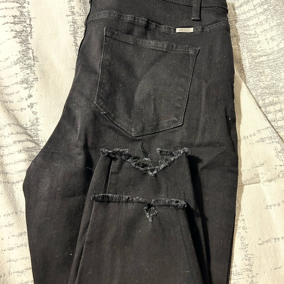 Black KanCan Jean new with Tags - Picture 2 of 3